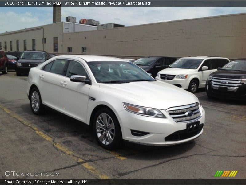 White Platinum Metallic Tri-Coat / Charcoal Black 2010 Ford Taurus Limited AWD