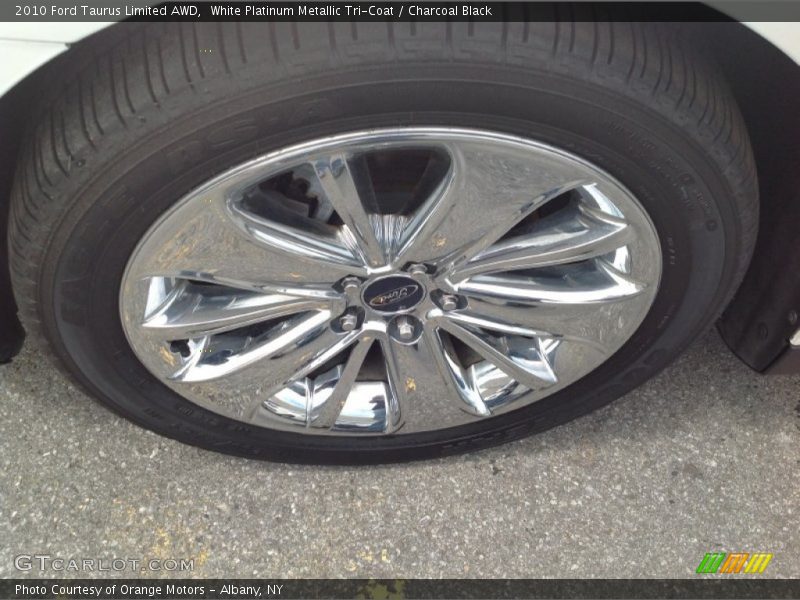 White Platinum Metallic Tri-Coat / Charcoal Black 2010 Ford Taurus Limited AWD