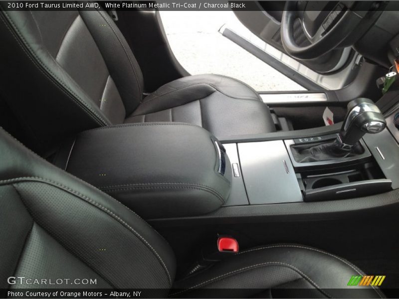 White Platinum Metallic Tri-Coat / Charcoal Black 2010 Ford Taurus Limited AWD