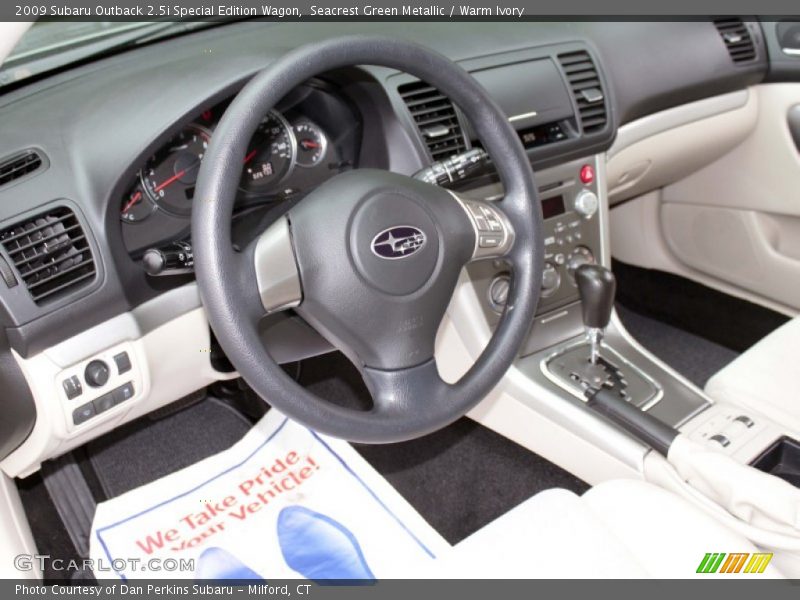 Seacrest Green Metallic / Warm Ivory 2009 Subaru Outback 2.5i Special Edition Wagon