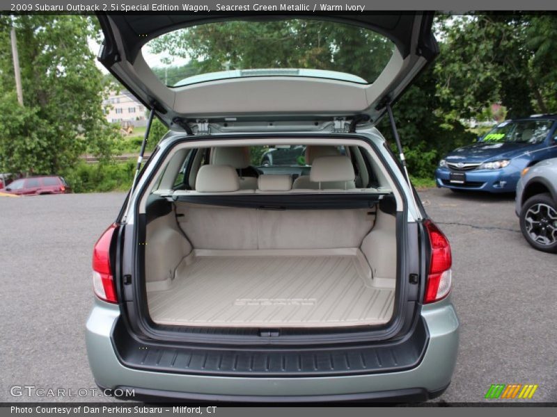Seacrest Green Metallic / Warm Ivory 2009 Subaru Outback 2.5i Special Edition Wagon