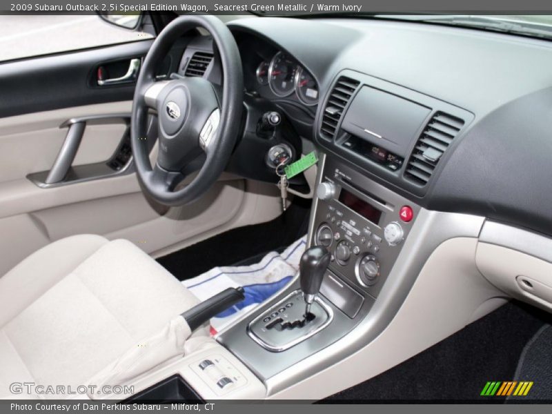 Seacrest Green Metallic / Warm Ivory 2009 Subaru Outback 2.5i Special Edition Wagon