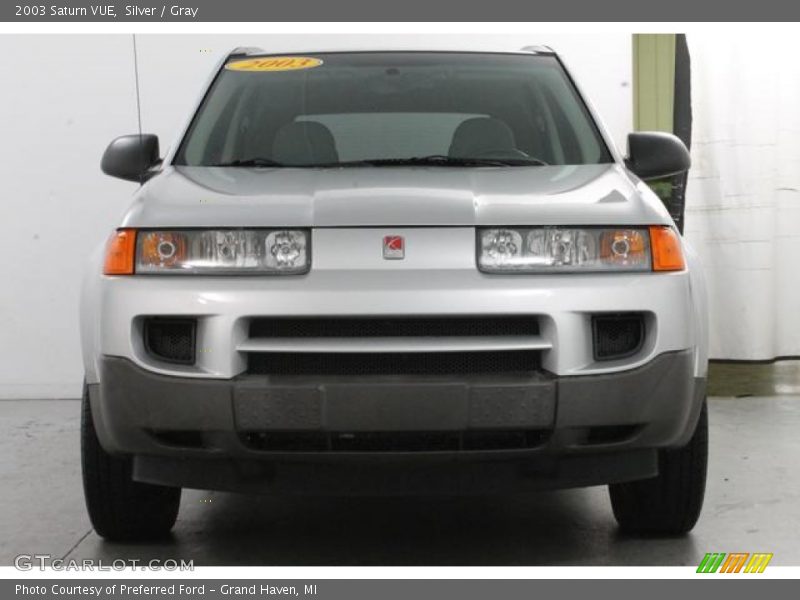 Silver / Gray 2003 Saturn VUE