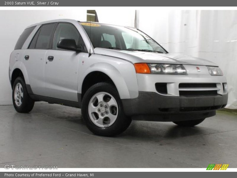 Silver / Gray 2003 Saturn VUE