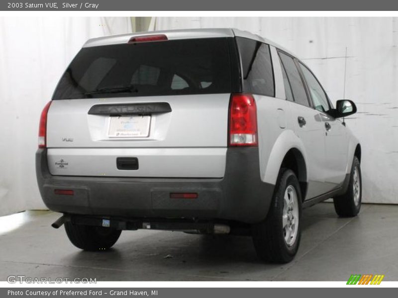 Silver / Gray 2003 Saturn VUE