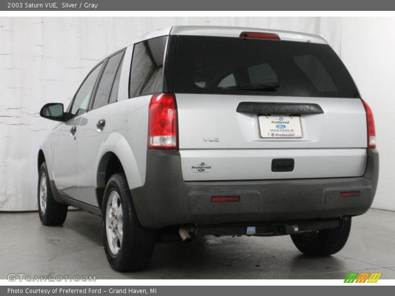 Silver / Gray 2003 Saturn VUE