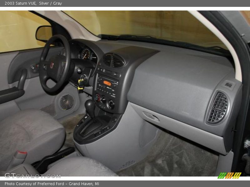 Silver / Gray 2003 Saturn VUE