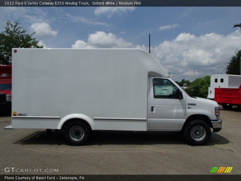 Oxford White / Medium Flint 2013 Ford E Series Cutaway E350 Moving Truck