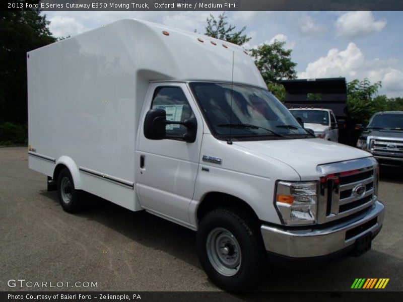 Oxford White / Medium Flint 2013 Ford E Series Cutaway E350 Moving Truck