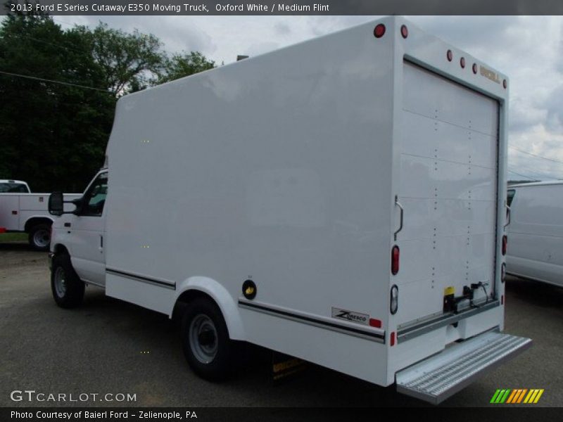 Oxford White / Medium Flint 2013 Ford E Series Cutaway E350 Moving Truck