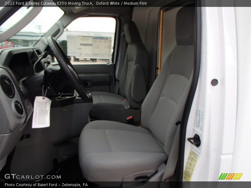 Oxford White / Medium Flint 2013 Ford E Series Cutaway E350 Moving Truck