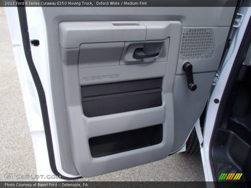 Oxford White / Medium Flint 2013 Ford E Series Cutaway E350 Moving Truck
