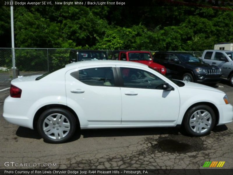 New Bright White / Black/Light Frost Beige 2013 Dodge Avenger SE V6