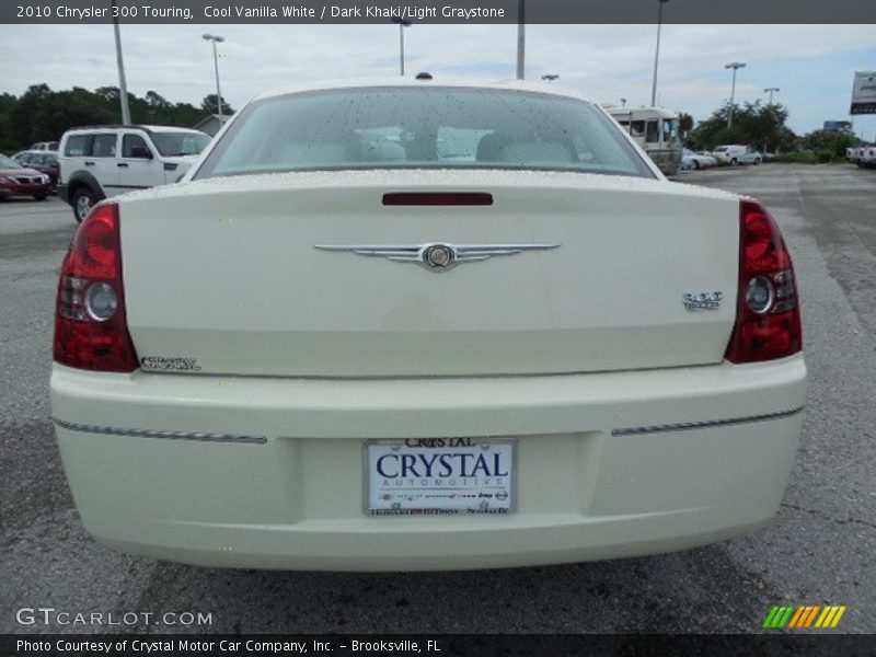 Cool Vanilla White / Dark Khaki/Light Graystone 2010 Chrysler 300 Touring
