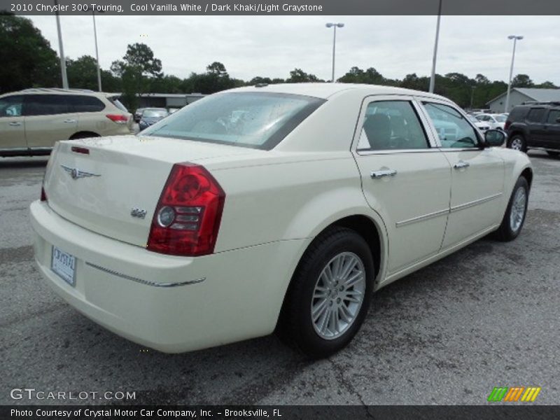 Cool Vanilla White / Dark Khaki/Light Graystone 2010 Chrysler 300 Touring