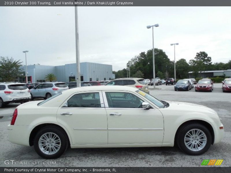 Cool Vanilla White / Dark Khaki/Light Graystone 2010 Chrysler 300 Touring