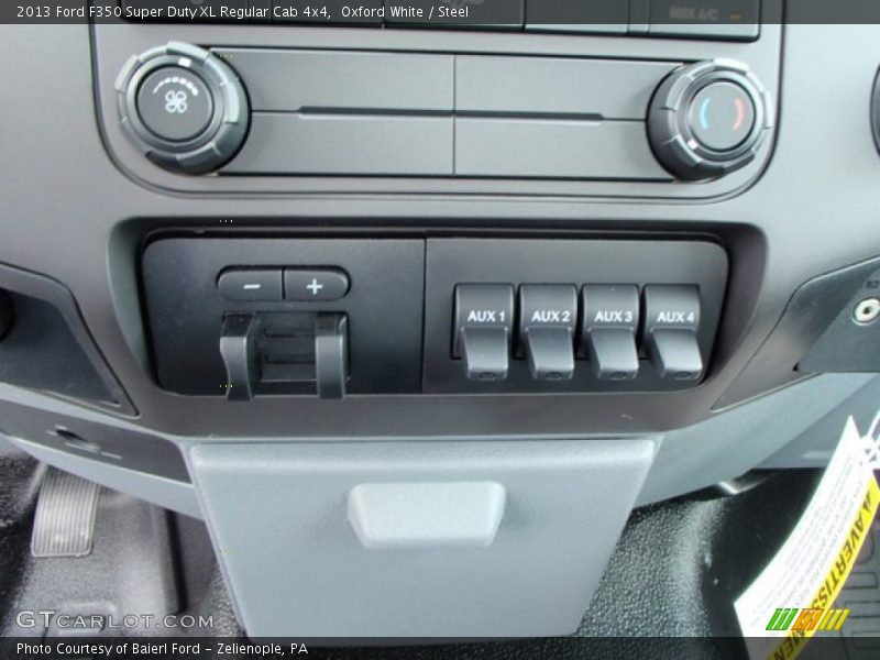 Controls of 2013 F350 Super Duty XL Regular Cab 4x4