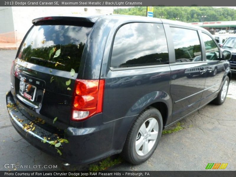 Maximum Steel Metallic / Black/Light Graystone 2013 Dodge Grand Caravan SE