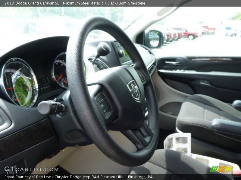 Maximum Steel Metallic / Black/Light Graystone 2013 Dodge Grand Caravan SE