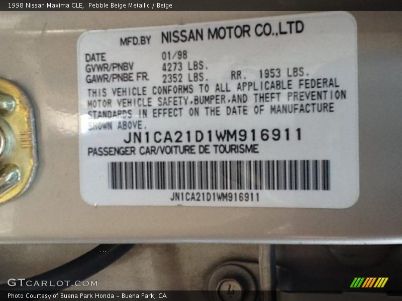Pebble Beige Metallic / Beige 1998 Nissan Maxima GLE