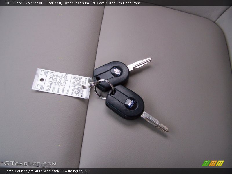 White Platinum Tri-Coat / Medium Light Stone 2012 Ford Explorer XLT EcoBoost