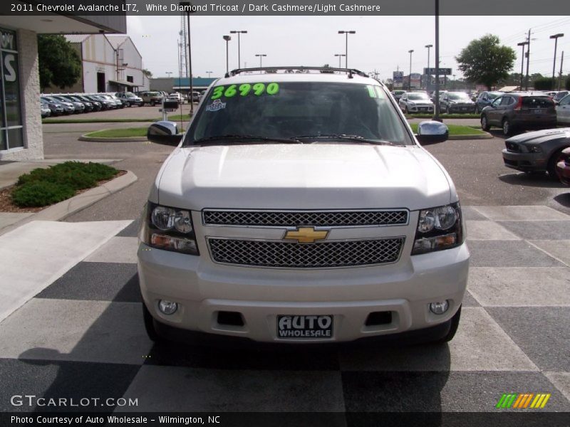 White Diamond Tricoat / Dark Cashmere/Light Cashmere 2011 Chevrolet Avalanche LTZ