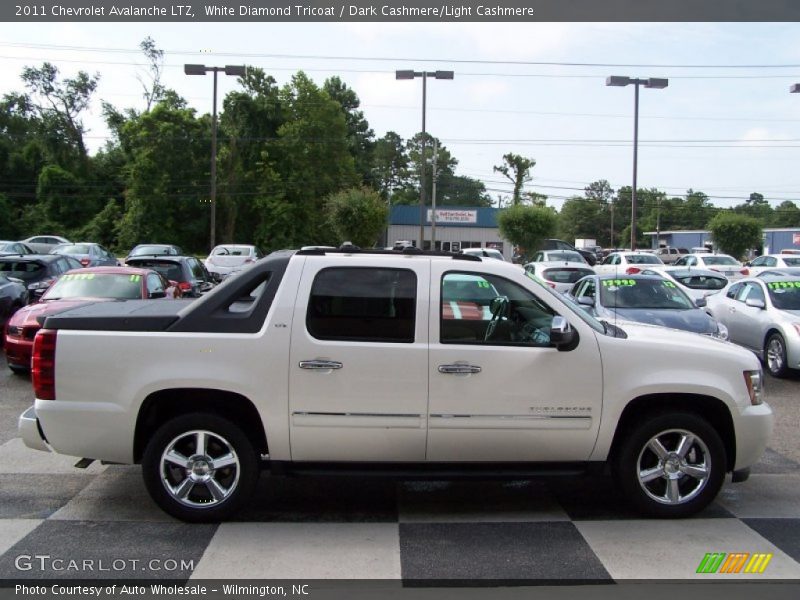 White Diamond Tricoat / Dark Cashmere/Light Cashmere 2011 Chevrolet Avalanche LTZ