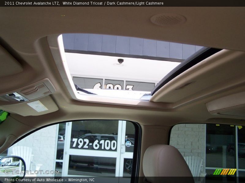 White Diamond Tricoat / Dark Cashmere/Light Cashmere 2011 Chevrolet Avalanche LTZ