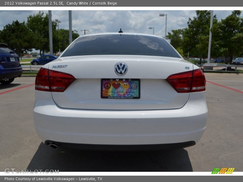 Candy White / Cornsilk Beige 2012 Volkswagen Passat 2.5L SE