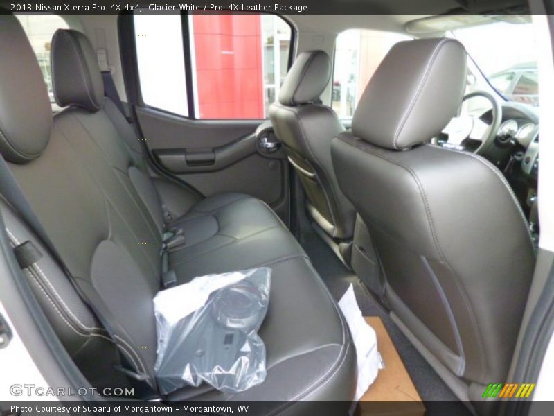 Glacier White / Pro-4X Leather Package 2013 Nissan Xterra Pro-4X 4x4