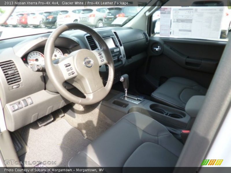 Glacier White / Pro-4X Leather Package 2013 Nissan Xterra Pro-4X 4x4