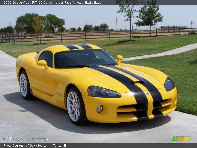 Front 3/4 View of 2006 Viper SRT-10 Coupe