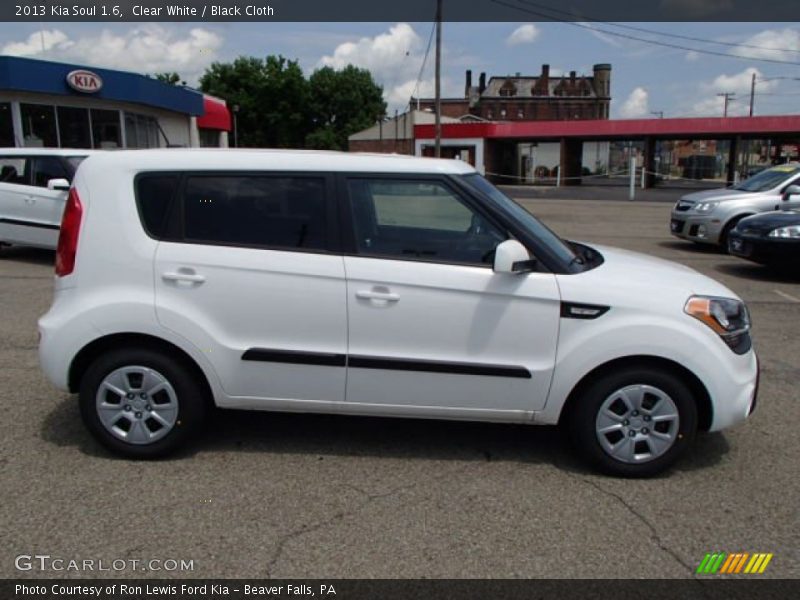 Clear White / Black Cloth 2013 Kia Soul 1.6