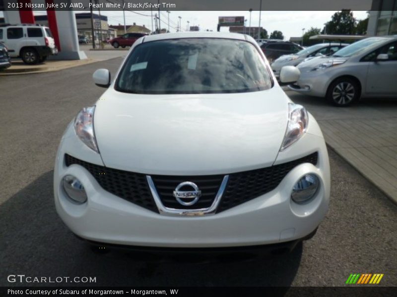 Pearl White / Black/Silver Trim 2013 Nissan Juke SV AWD