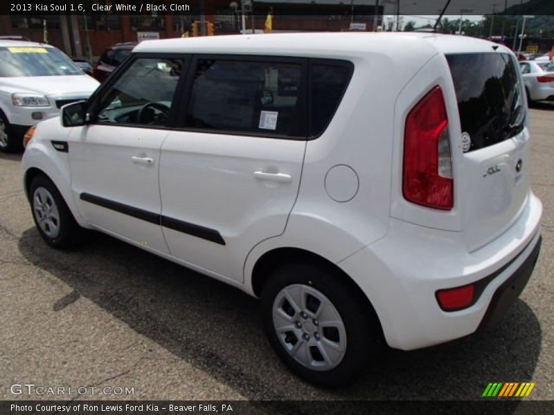 Clear White / Black Cloth 2013 Kia Soul 1.6