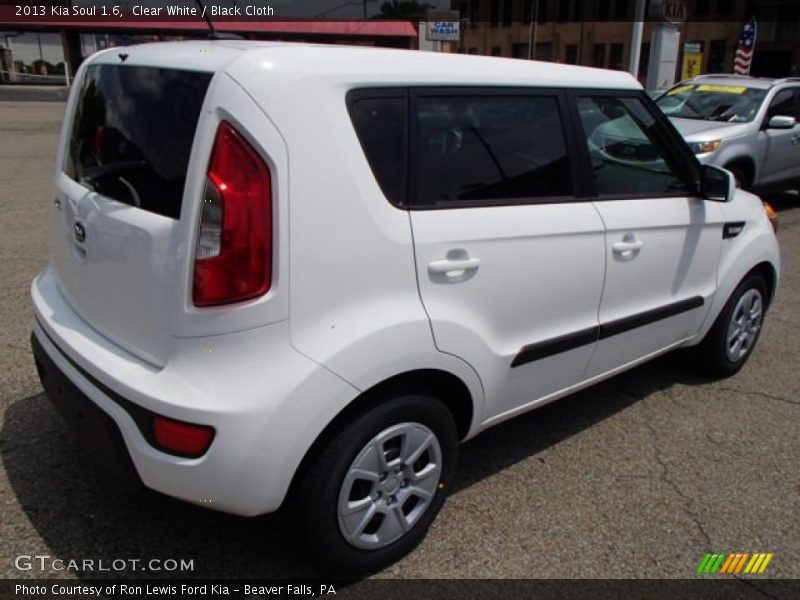 Clear White / Black Cloth 2013 Kia Soul 1.6