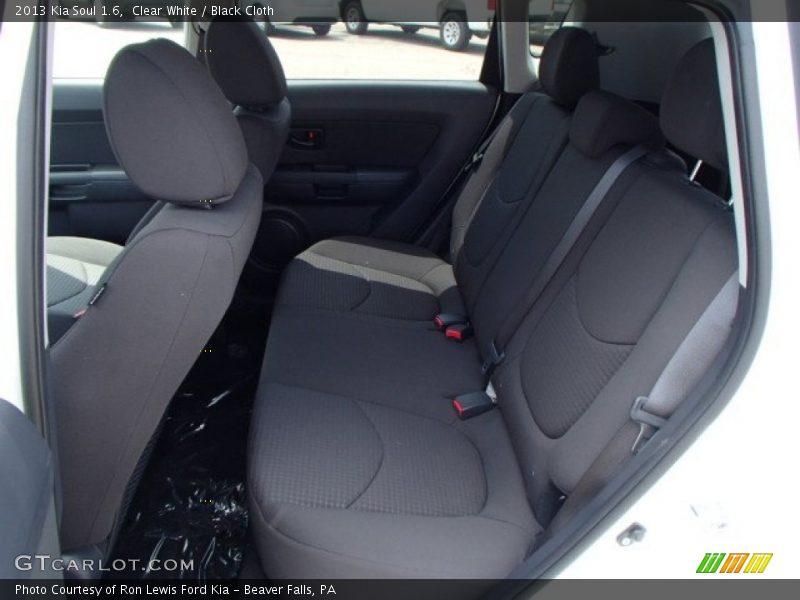 Clear White / Black Cloth 2013 Kia Soul 1.6