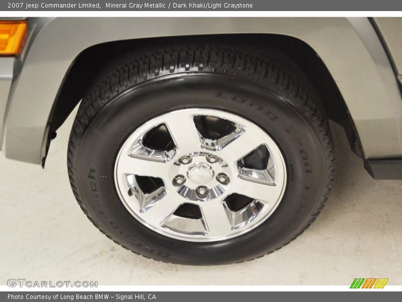 Mineral Gray Metallic / Dark Khaki/Light Graystone 2007 Jeep Commander Limited