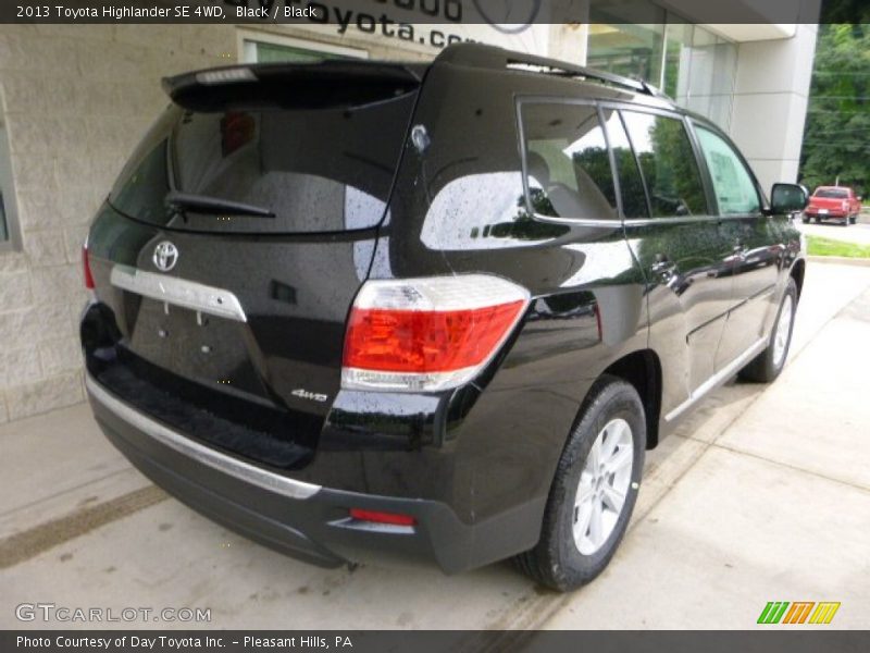 Black / Black 2013 Toyota Highlander SE 4WD