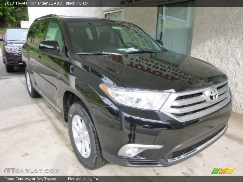 Black / Black 2013 Toyota Highlander SE 4WD
