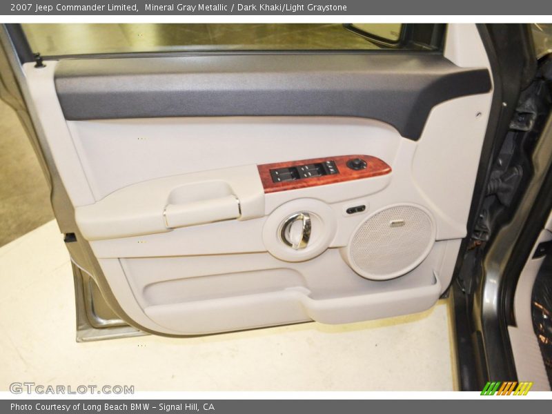 Mineral Gray Metallic / Dark Khaki/Light Graystone 2007 Jeep Commander Limited