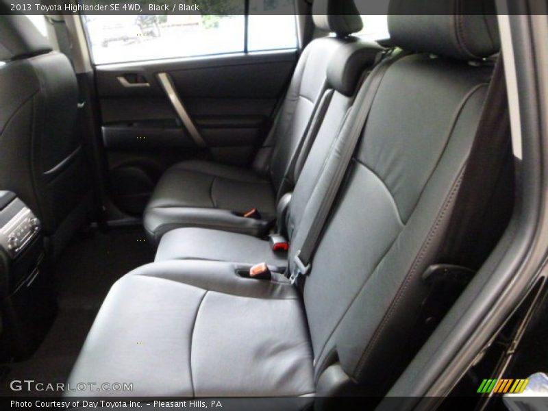 Black / Black 2013 Toyota Highlander SE 4WD
