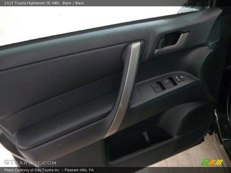Black / Black 2013 Toyota Highlander SE 4WD