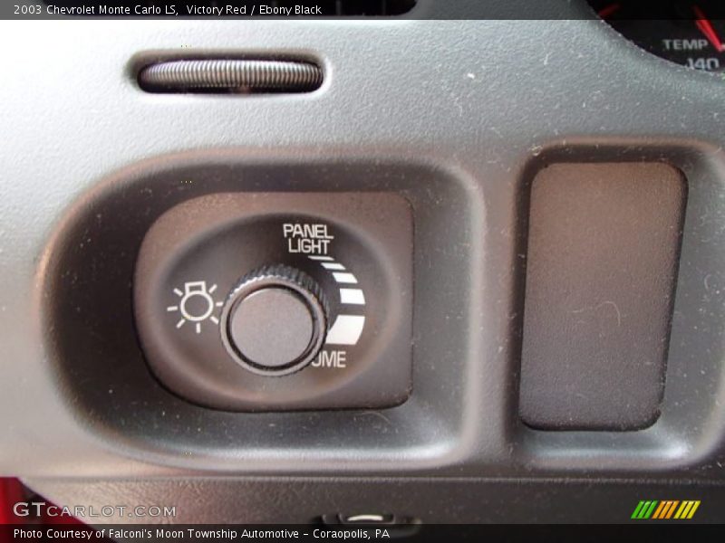 Victory Red / Ebony Black 2003 Chevrolet Monte Carlo LS