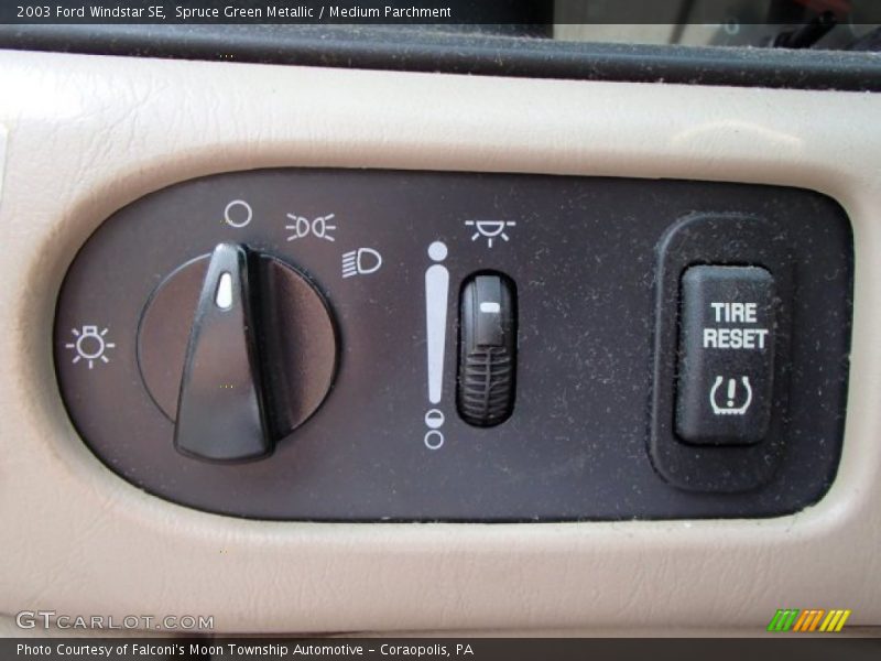 Spruce Green Metallic / Medium Parchment 2003 Ford Windstar SE