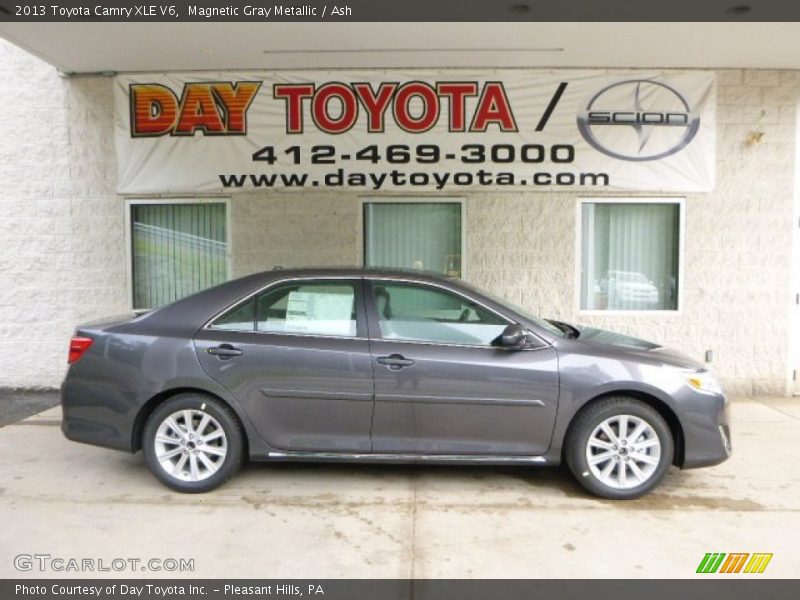Magnetic Gray Metallic / Ash 2013 Toyota Camry XLE V6