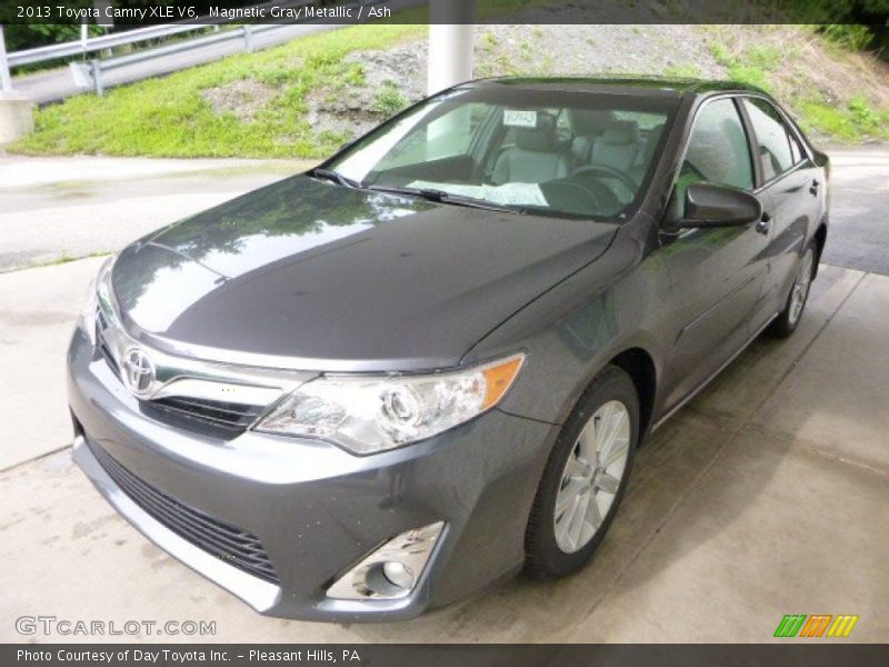 Magnetic Gray Metallic / Ash 2013 Toyota Camry XLE V6