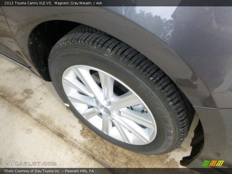 Magnetic Gray Metallic / Ash 2013 Toyota Camry XLE V6