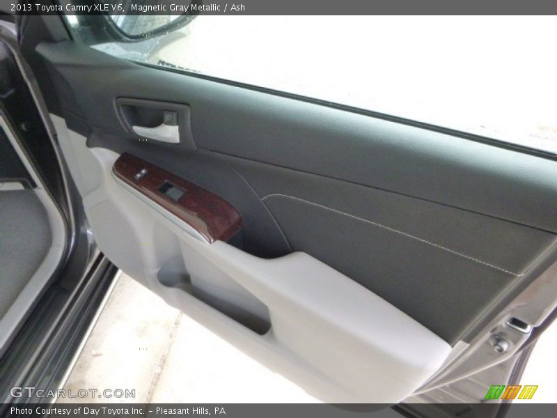 Magnetic Gray Metallic / Ash 2013 Toyota Camry XLE V6