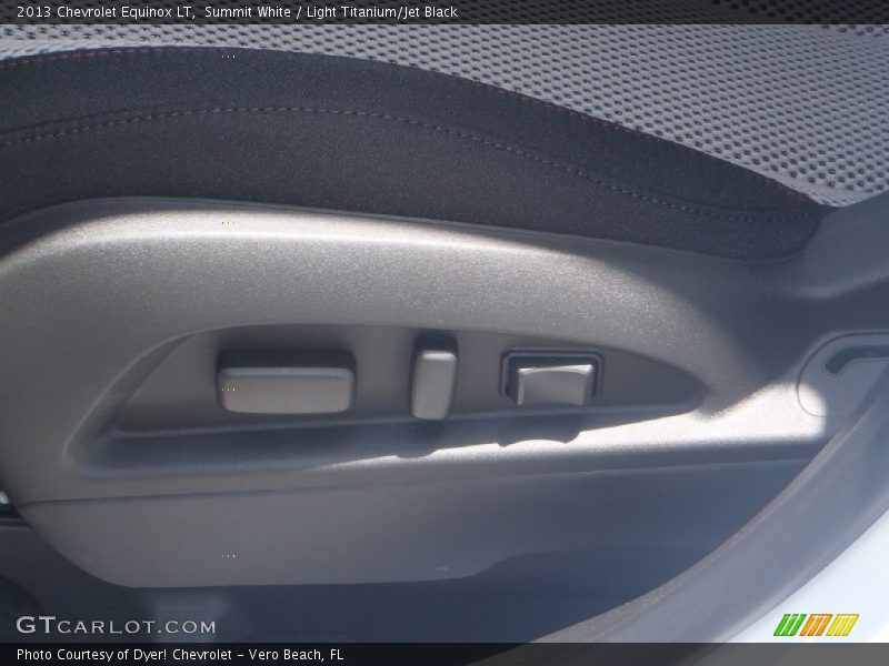 Summit White / Light Titanium/Jet Black 2013 Chevrolet Equinox LT